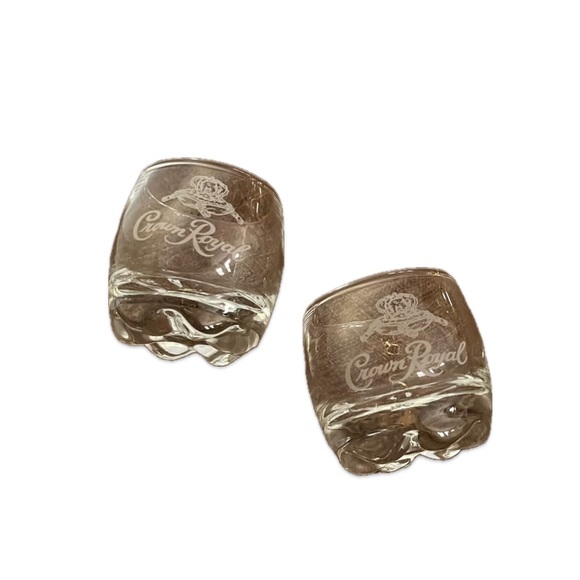 2 Crown Royal vintage shot glasses - Picture 1 of 7